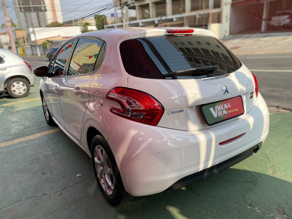 PEUGEOT 208 1.5 ALLURE 8V FLEX 4P MANUAL PEUGEOT 208 1.5 ALLURE 8V FLEX 4P MANUAL
