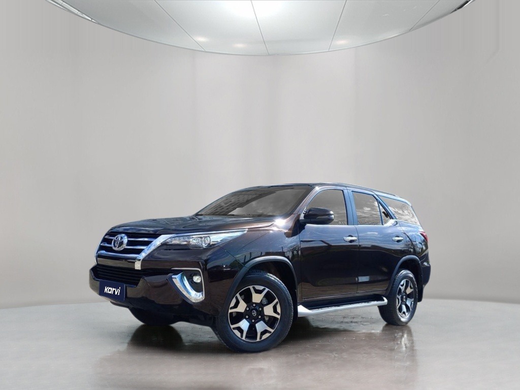 Carros seminovos TOYOTA HILUX SW4 2.8 SRX 4X4 16V TURBO INTERCOOLER DIESEL 4P AUTOMATICO