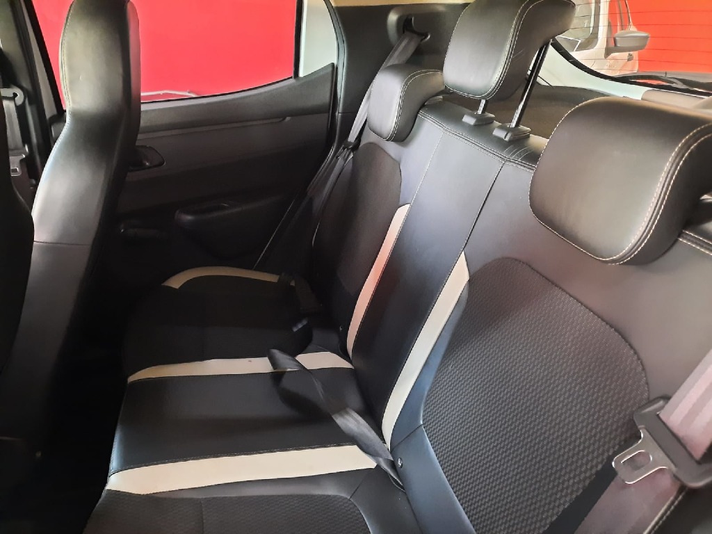 RENAULT KWID 1.0 12V SCE FLEX INTENSE MANUAL RENAULT KWID 1.0 12V SCE FLEX INTENSE MANUAL