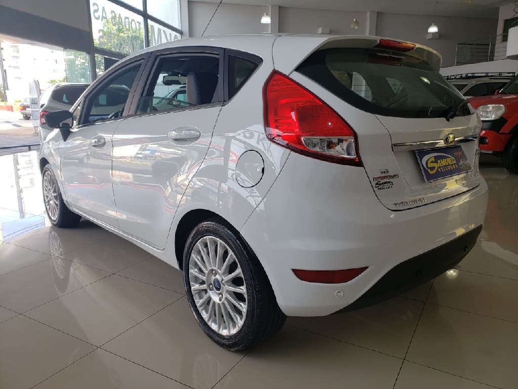FORD FIESTA 1.6 TITANIUM HATCH 16V FLEX 4P POWERSHIFT FORD FIESTA 1.6 TITANIUM HATCH 16V FLEX 4P POWERSHIFT