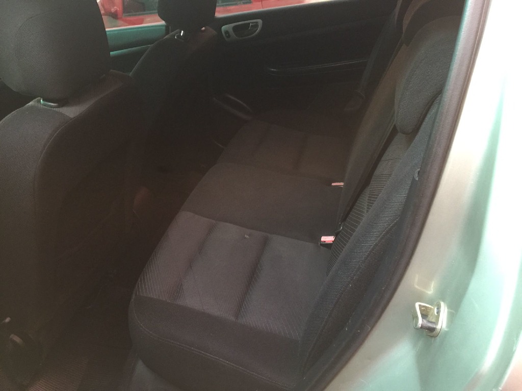 PEUGEOT 307 1.6 PRESENCE 16V FLEX 4P MANUAL PEUGEOT 307 1.6 PRESENCE 16V FLEX 4P MANUAL