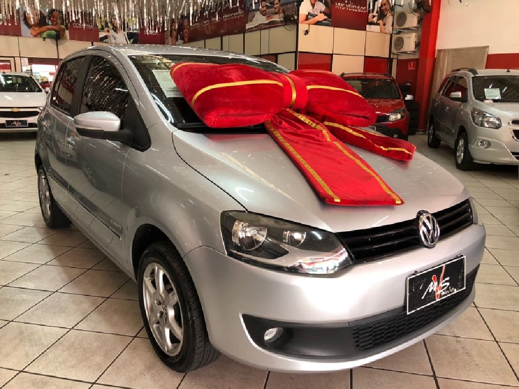 VOLKSWAGEN FOX 1.6 MI HIGHLINE 8V FLEX 4P AUTOMATIZADO VOLKSWAGEN FOX 1.6 MI HIGHLINE 8V FLEX 4P AUTOMATIZADO