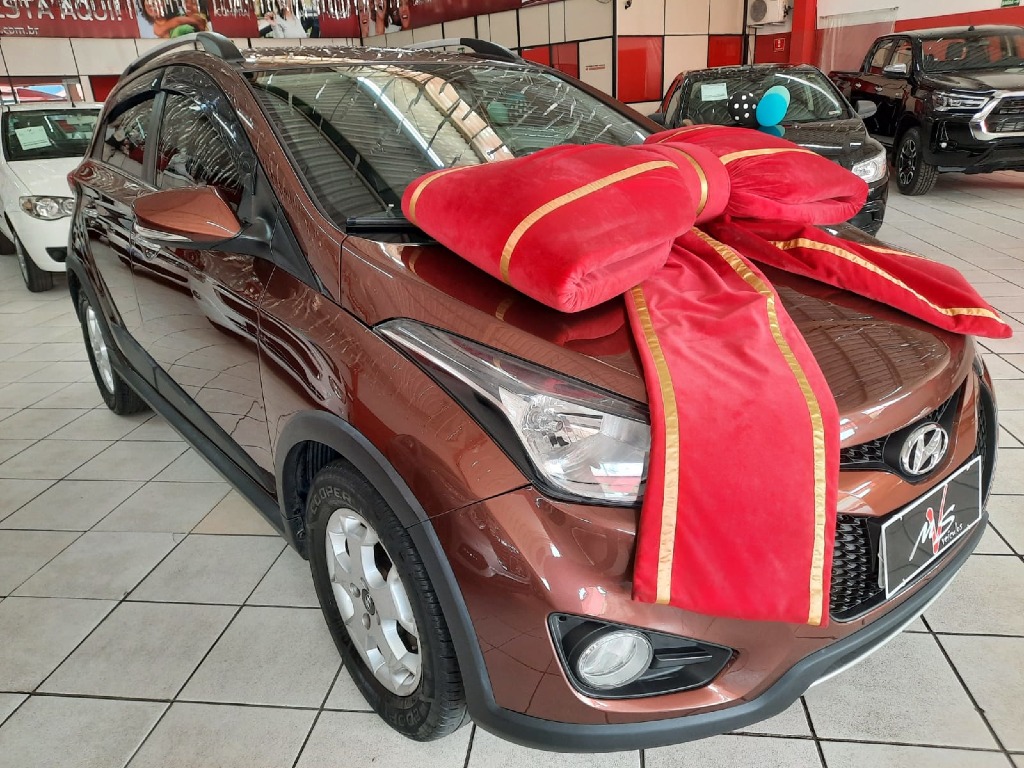 HYUNDAI HB20X 1.6 16V PREMIUM FLEX 4P AUTOMATICO HYUNDAI HB20X 1.6 16V PREMIUM FLEX 4P AUTOMATICO