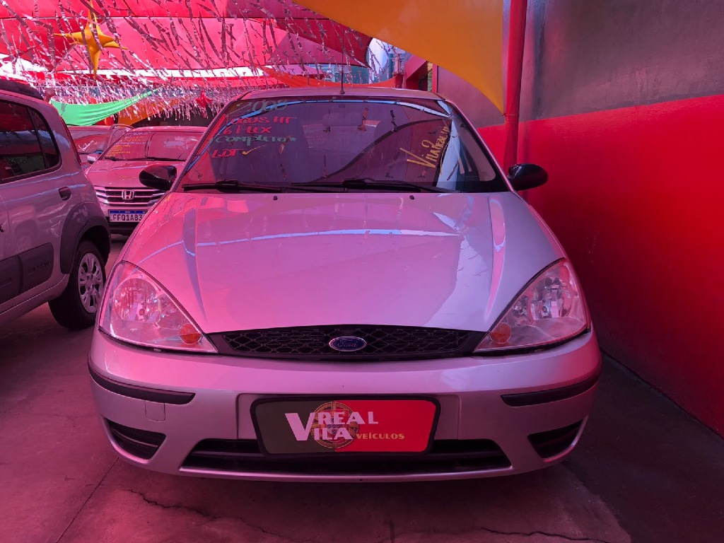 FORD FOCUS 1.6 GL 8V FLEX 4P MANUAL FORD FOCUS 1.6 GL 8V FLEX 4P MANUAL