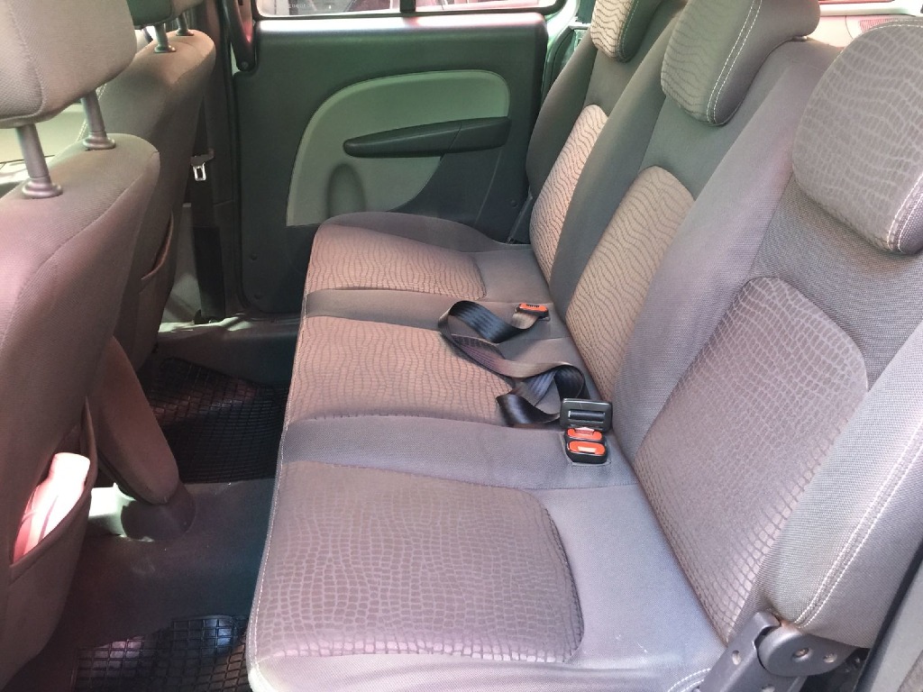 FIAT DOBLO 1.8 MPI ADVENTURE 16V FLEX 4P MANUAL FIAT DOBLO 1.8 MPI ADVENTURE 16V FLEX 4P MANUAL