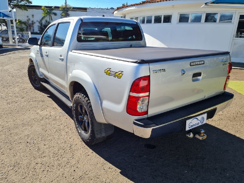 TOYOTA HILUX 2.7 SRV 4X4 CD 16V FLEX 4P AUTOMATICO TOYOTA HILUX 2.7 SRV 4X4 CD 16V FLEX 4P AUTOMATICO