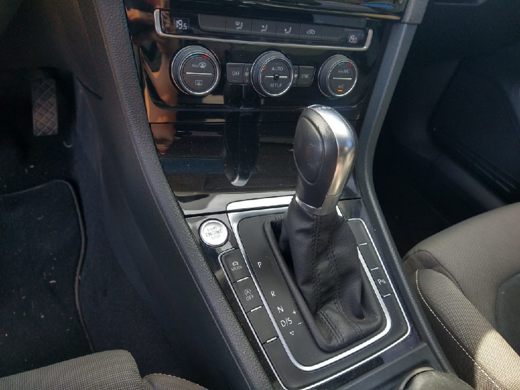 VOLKSWAGEN GOLF 1.4 TSI HIGHLINE 16V GASOLINA 4P AUTOMATICO VOLKSWAGEN GOLF 1.4 TSI HIGHLINE 16V GASOLINA 4P AUTOMATICO