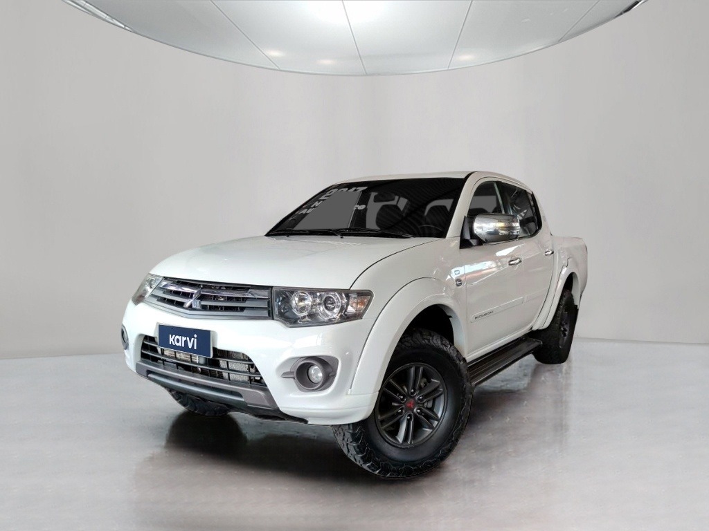 Carros seminovos MITSUBISHI L200 TRITON 2.4 16V TURBO DIESEL SPORT HPE CD 4P 4X4 AUTOMATICO