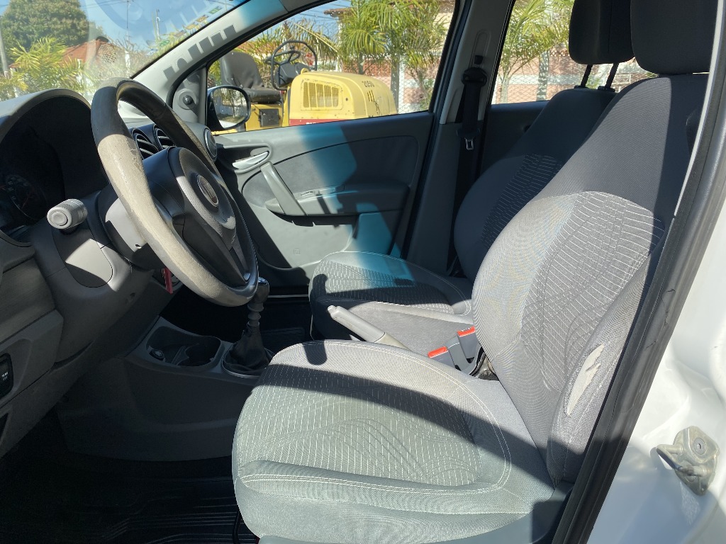 FIAT PALIO 1.0 MPI ATTRACTIVE 8V FLEX 4P MANUAL FIAT PALIO 1.0 MPI ATTRACTIVE 8V FLEX 4P MANUAL