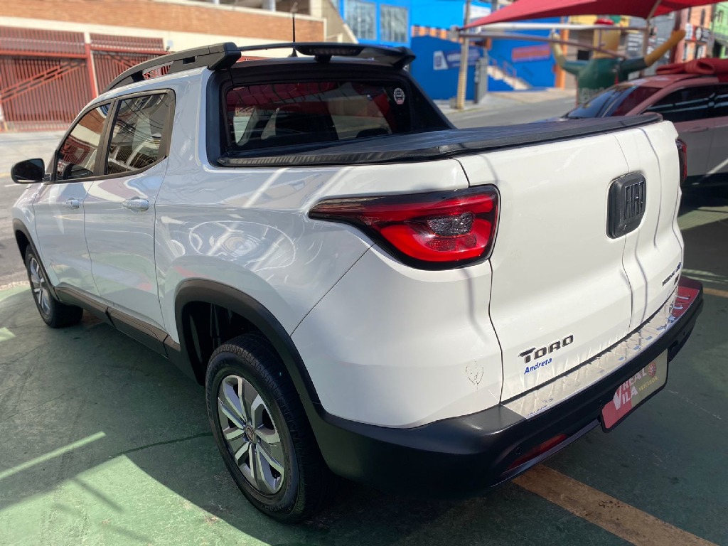 FIAT TORO 1.8 16V EVO FLEX FREEDOM AUTOMATICO FIAT TORO 1.8 16V EVO FLEX FREEDOM AUTOMATICO