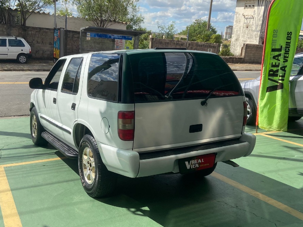 CHEVROLET BLAZER 2.2 MPFI DLX 4X2 8V GASOLINA 4P MANUAL CHEVROLET BLAZER 2.2 MPFI DLX 4X2 8V GASOLINA 4P MANUAL