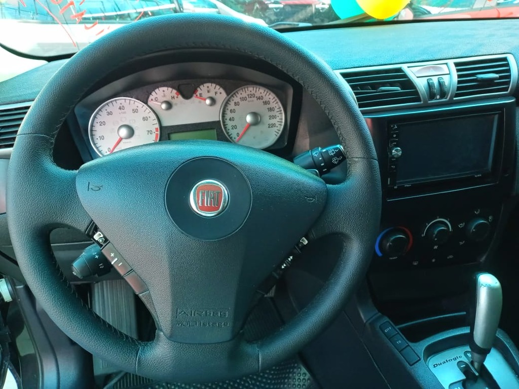 FIAT STILO 1.8 MPI 8V FLEX 4P AUTOMATIZADO FIAT STILO 1.8 MPI 8V FLEX 4P AUTOMATIZADO