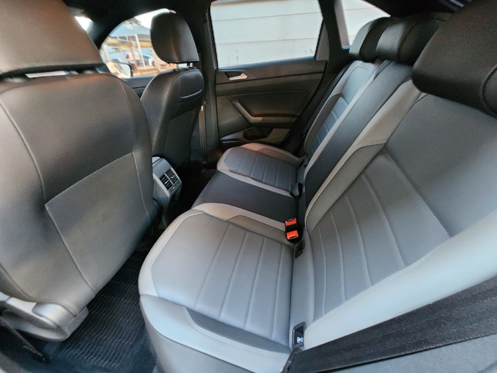 volkswagen NIVUS 1.0 200 TSI TOTAL FLEX HIGHLINE AUTOMÁTICO 2024