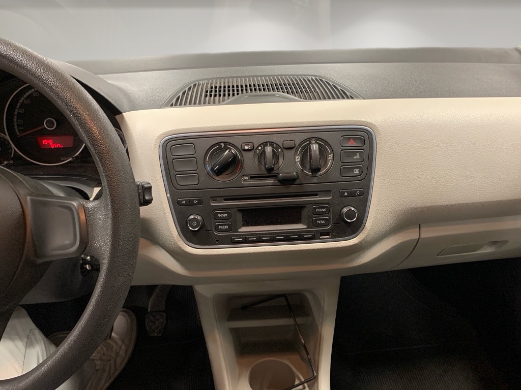 volkswagen UP 1.0 MPI MOVE UP 12V FLEX 4P MANUAL 20156