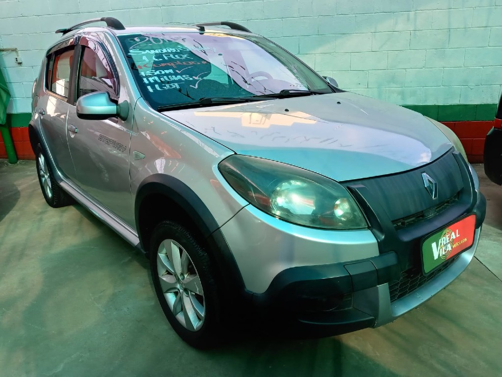 RENAULT SANDERO 1.6 STEPWAY 16V FLEX 4P MANUAL RENAULT SANDERO 1.6 STEPWAY 16V FLEX 4P MANUAL