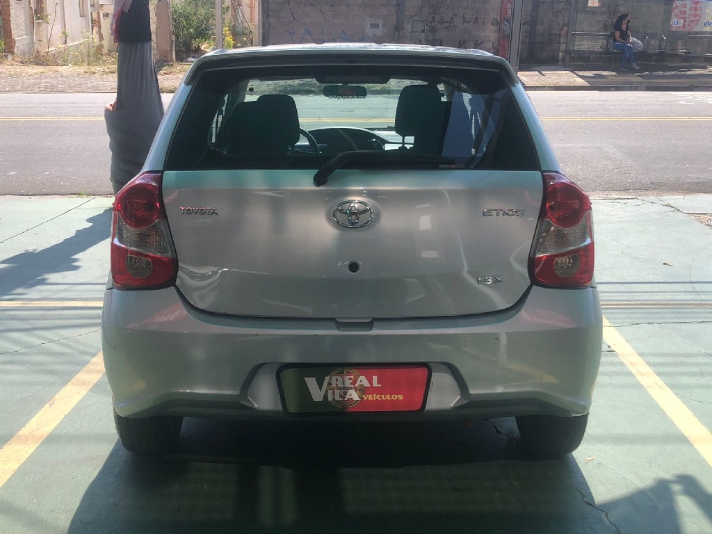 TOYOTA ETIOS 1.3 X 16V FLEX 4P MANUAL TOYOTA ETIOS 1.3 X 16V FLEX 4P MANUAL
