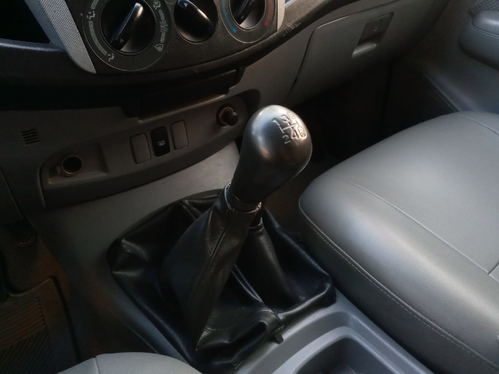 TOYOTA HILUX 3.0 SRV 4X4 CD 16V TURBO INTERCOOLER DIESEL 4P MANUAL TOYOTA HILUX 3.0 SRV 4X4 CD 16V TURBO INTERCOOLER DIESEL 4P MANUAL