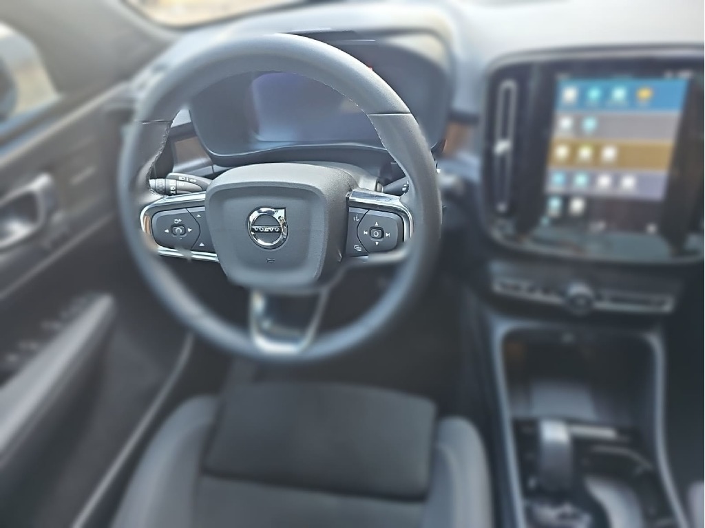 volvo C40 P8 RECHARGE TWIN ELECTRIC ULTIMATE AWD 2024