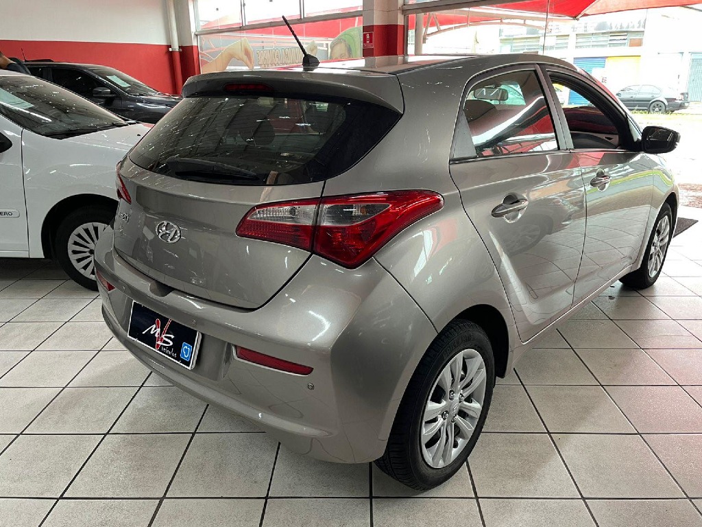 HYUNDAI HB20 1.0 COMFORT PLUS 12V FLEX 4P MANUAL HYUNDAI HB20 1.0 COMFORT PLUS 12V FLEX 4P MANUAL