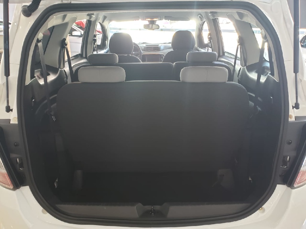 CHEVROLET SPIN 1.8 LTZ 8V FLEX 4P MANUAL CHEVROLET SPIN 1.8 LTZ 8V FLEX 4P MANUAL
