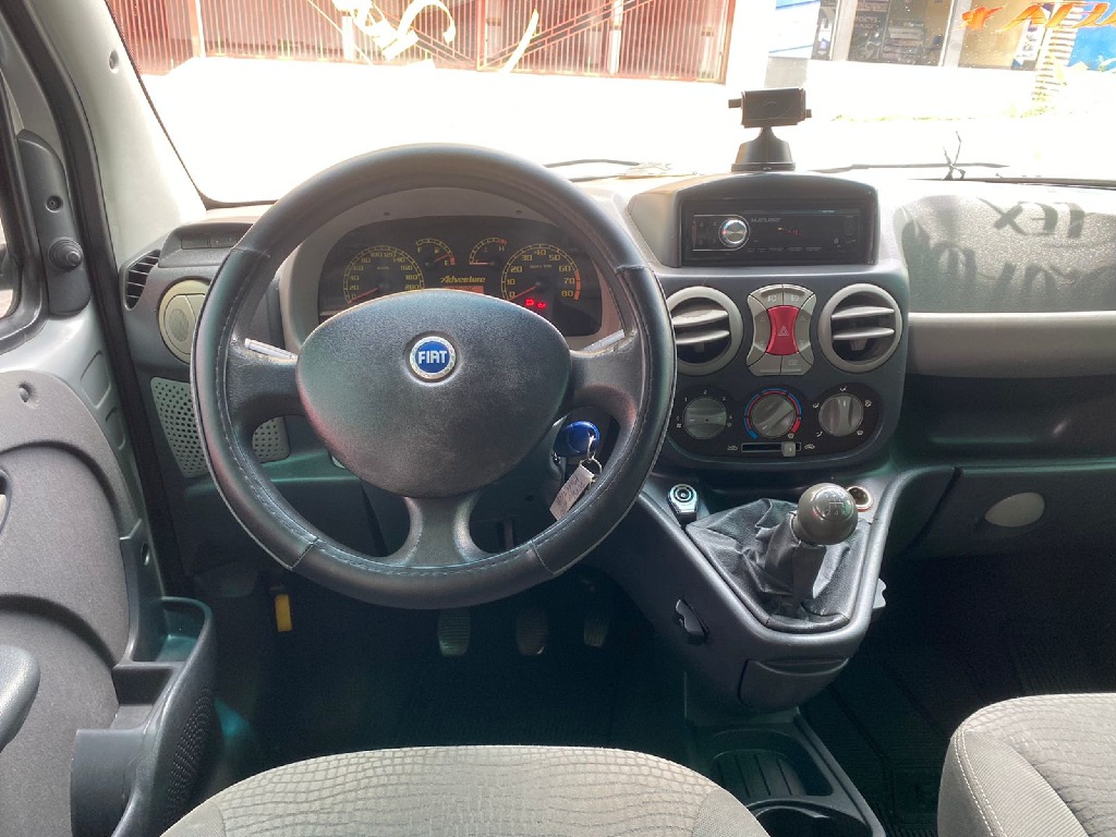 FIAT DOBLO 1.8 MPI ADVENTURE 8V FLEX 4P MANUAL FIAT DOBLO 1.8 MPI ADVENTURE 8V FLEX 4P MANUAL