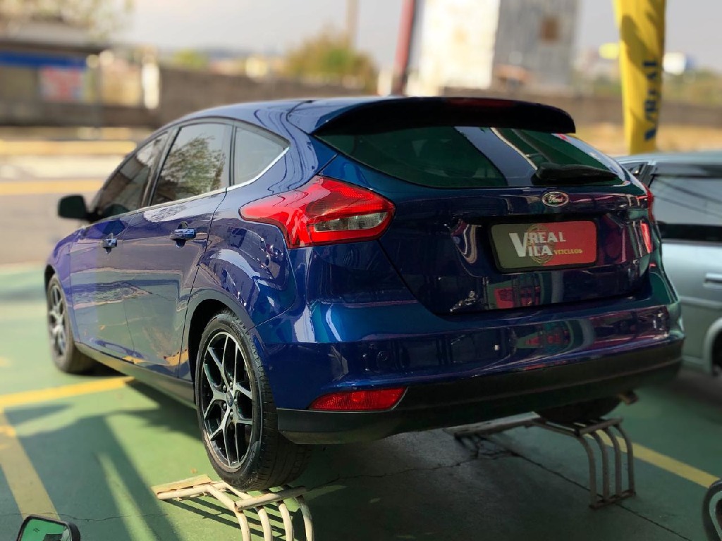 FORD FOCUS 2.0 TITANIUM 16V FLEX 4P POWERSHIFT FORD FOCUS 2.0 TITANIUM 16V FLEX 4P POWERSHIFT