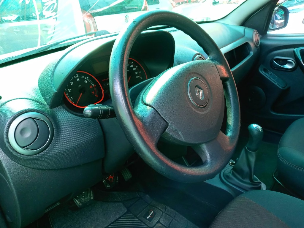 RENAULT SANDERO 1.6 STEPWAY 16V FLEX 4P MANUAL RENAULT SANDERO 1.6 STEPWAY 16V FLEX 4P MANUAL