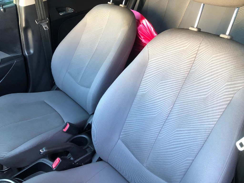 HYUNDAI HB20S 1.6 COMFORT PLUS 16V FLEX 4P MANUAL HYUNDAI HB20S 1.6 COMFORT PLUS 16V FLEX 4P MANUAL