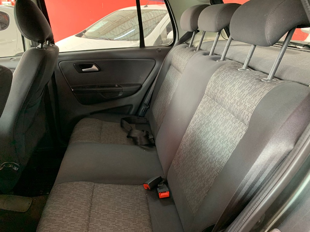 VOLKSWAGEN FOX 1.6 MI 8V FLEX 4P MANUAL VOLKSWAGEN FOX 1.6 MI 8V FLEX 4P MANUAL
