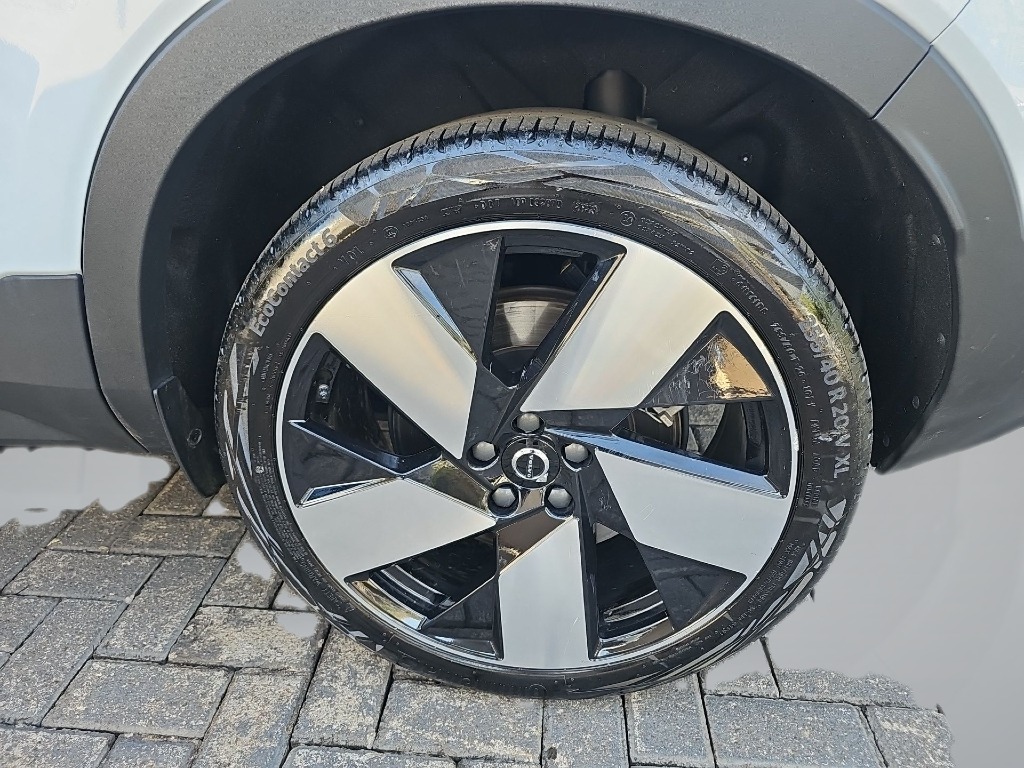 volvo C40 P8 RECHARGE TWIN ELECTRIC ULTIMATE AWD 2024