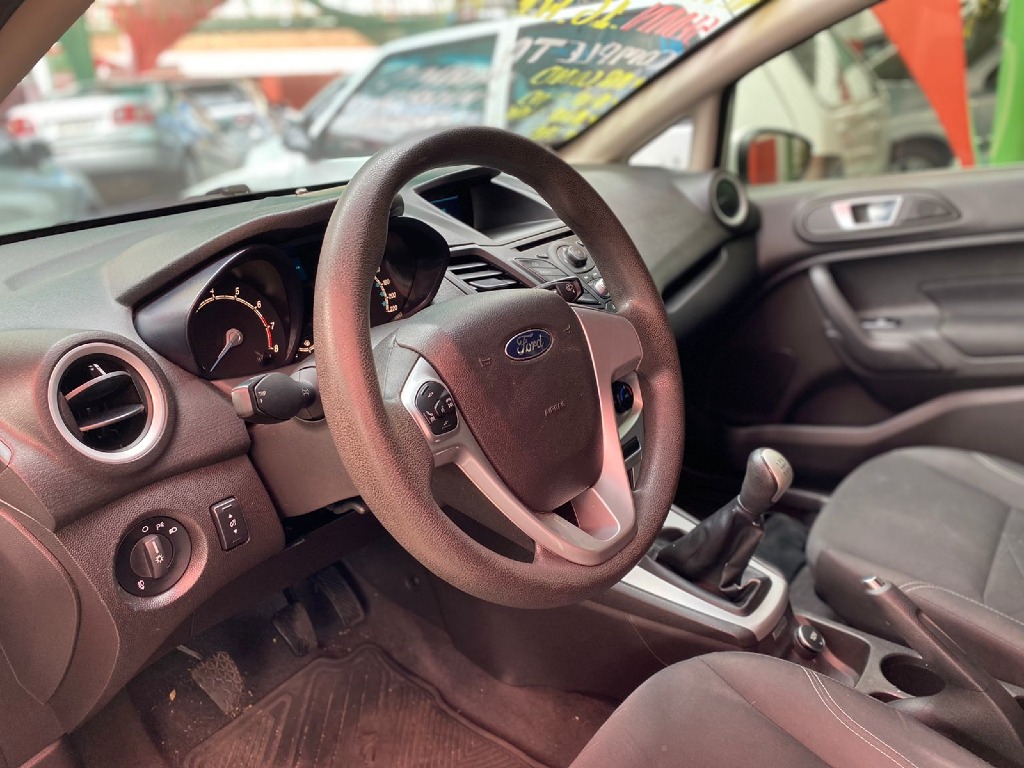 FORD FIESTA 1.6 SE SEDAN 16V FLEX 4P MANUAL FORD FIESTA 1.6 SE SEDAN 16V FLEX 4P MANUAL