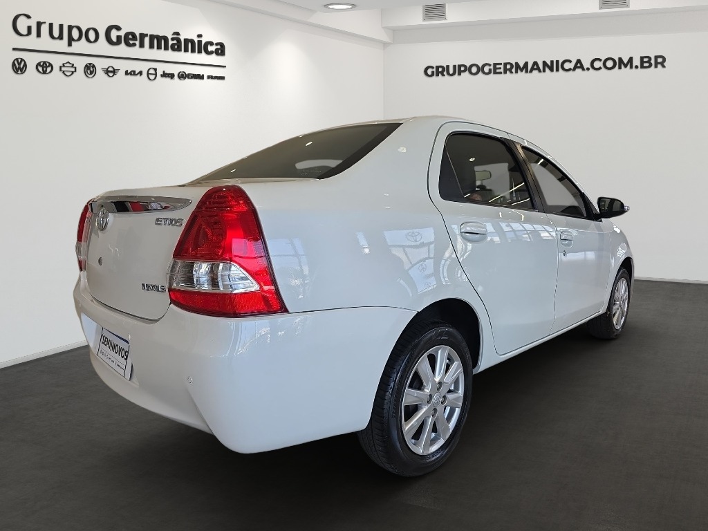 toyota ETIOS 1.5 XLS SEDAN 16V FLEX 4P MANUAL 2017