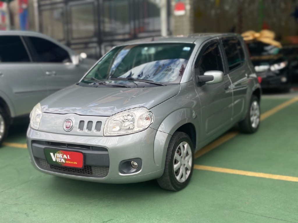 FIAT UNO 1.0 EVO VIVACE CELEBRATION 8V 4P MANUAL FIAT UNO 1.0 EVO VIVACE CELEBRATION 8V 4P MANUAL