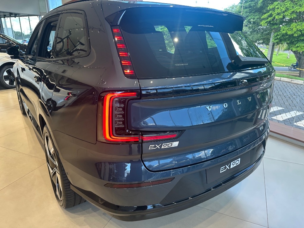 volvo EX90 P8 RECHARGE TWIN ELECTRIC PERFORMANCE ULTRA AWD 202512