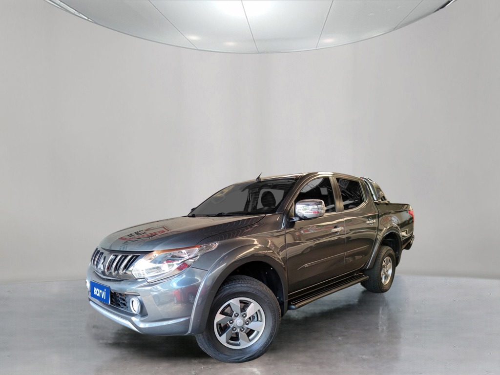Carros seminovos MITSUBISHI L200 TRITON 2.4 16V TURBO DIESEL SPORT HPE CD 4P 4X4 AUTOMATICO