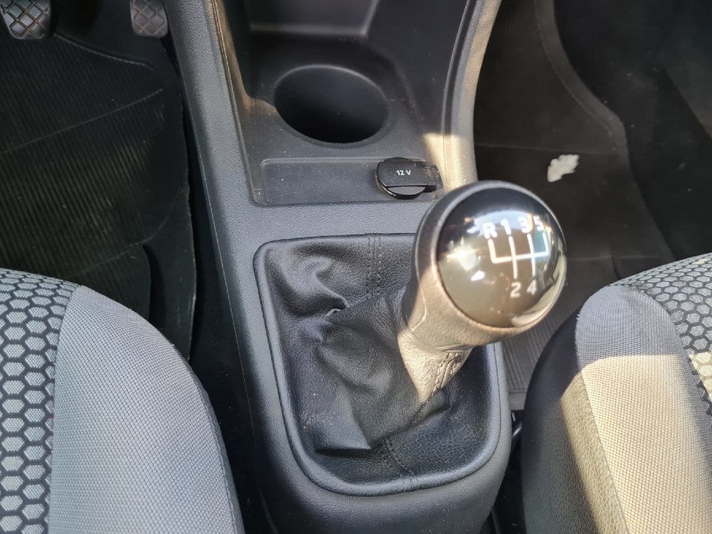 VOLKSWAGEN UP 1.0 TSI MOVE UP 12V FLEX 4P MANUAL VOLKSWAGEN UP 1.0 TSI MOVE UP 12V FLEX 4P MANUAL