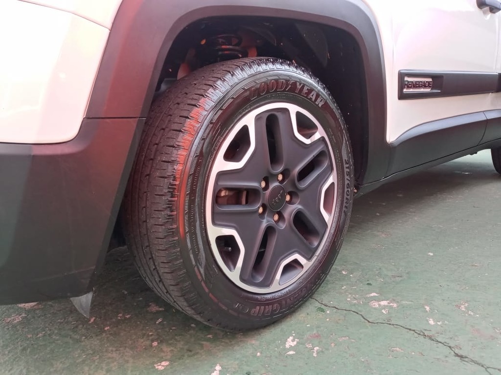 JEEP RENEGADE 1.8 16V FLEX 4P AUTOMATICO JEEP RENEGADE 1.8 16V FLEX 4P AUTOMATICO