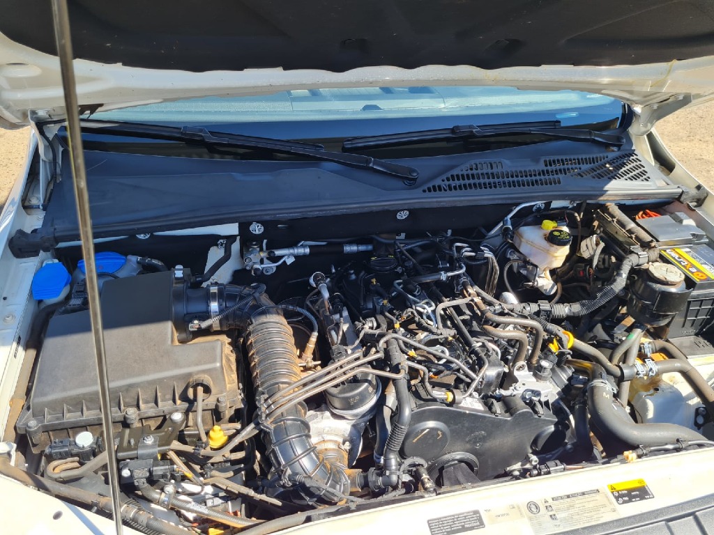 VOLKSWAGEN AMAROK 2.0 COMFORTLINE 4X4 CD 16V TURBO INTERCOOLER DIESEL 4P AUTOMATICO VOLKSWAGEN AMAROK 2.0 COMFORTLINE 4X4 CD 16V TURBO INTERCOOLER DIESEL 4P AUTOMATICO