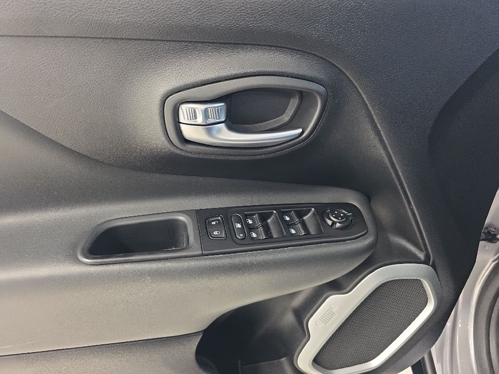 jeep RENEGADE 1.8 16V FLEX LONGITUDE 4P AUTOMÁTICO 2021