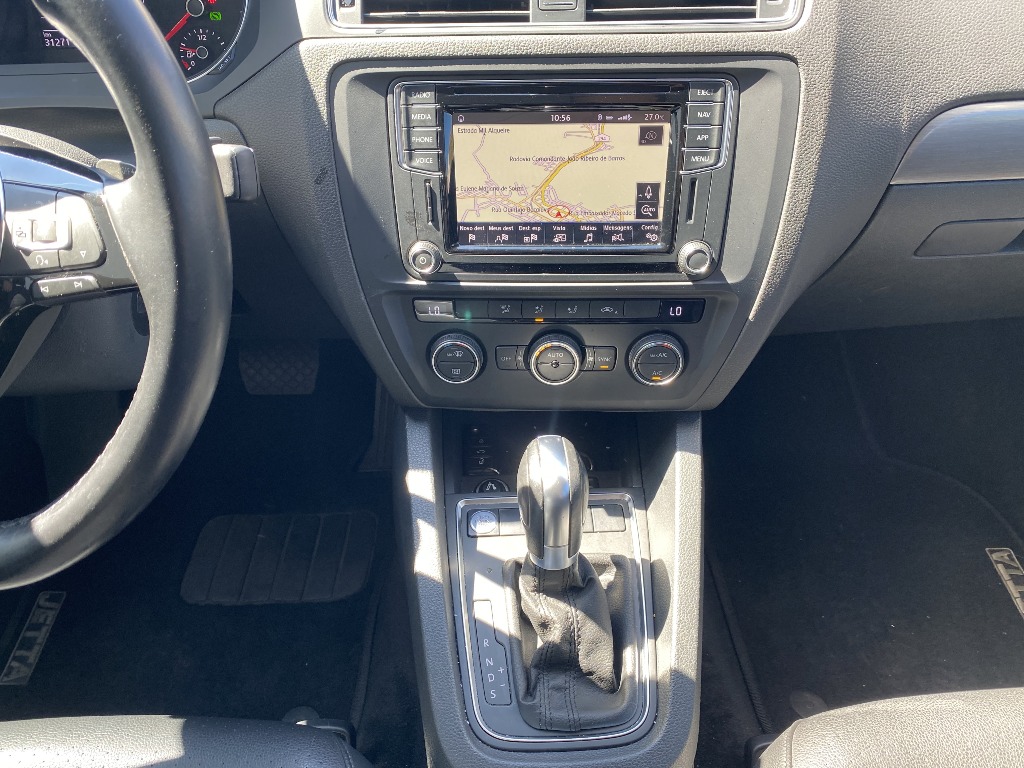 VOLKSWAGEN JETTA 1.4 16V TSI COMFORTLINE GASOLINA 4P TIPTRONIC VOLKSWAGEN JETTA 1.4 16V TSI COMFORTLINE GASOLINA 4P TIPTRONIC
