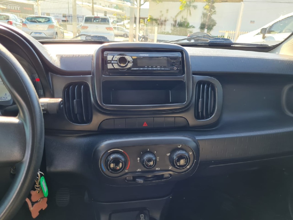 FIAT MOBI 1.0 8V EVO FLEX LIKE. MANUAL FIAT MOBI 1.0 8V EVO FLEX LIKE. MANUAL