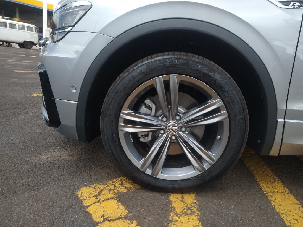 VOLKSWAGEN TIGUAN 2.0 350 TSI GASOLINA ALLSPACE R-LINE 4MOTION DSG VOLKSWAGEN TIGUAN 2.0 350 TSI GASOLINA ALLSPACE R-LINE 4MOTION DSG