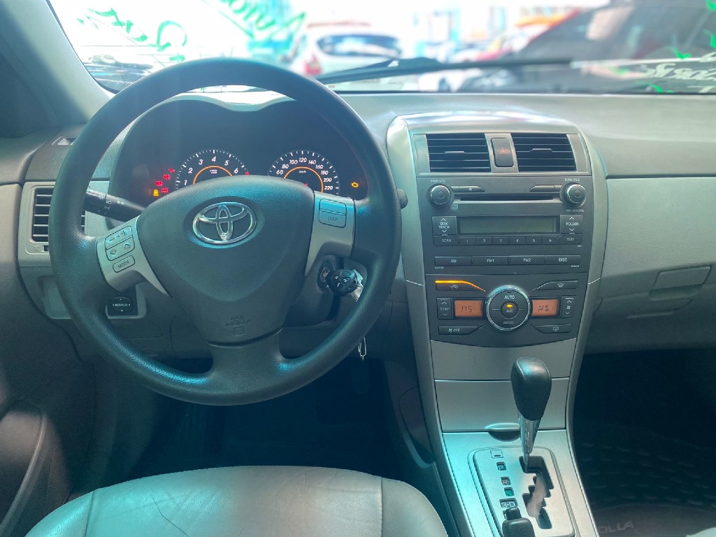 TOYOTA COROLLA 1.8 GLI 16V FLEX 4P AUTOMATICO TOYOTA COROLLA 1.8 GLI 16V FLEX 4P AUTOMATICO