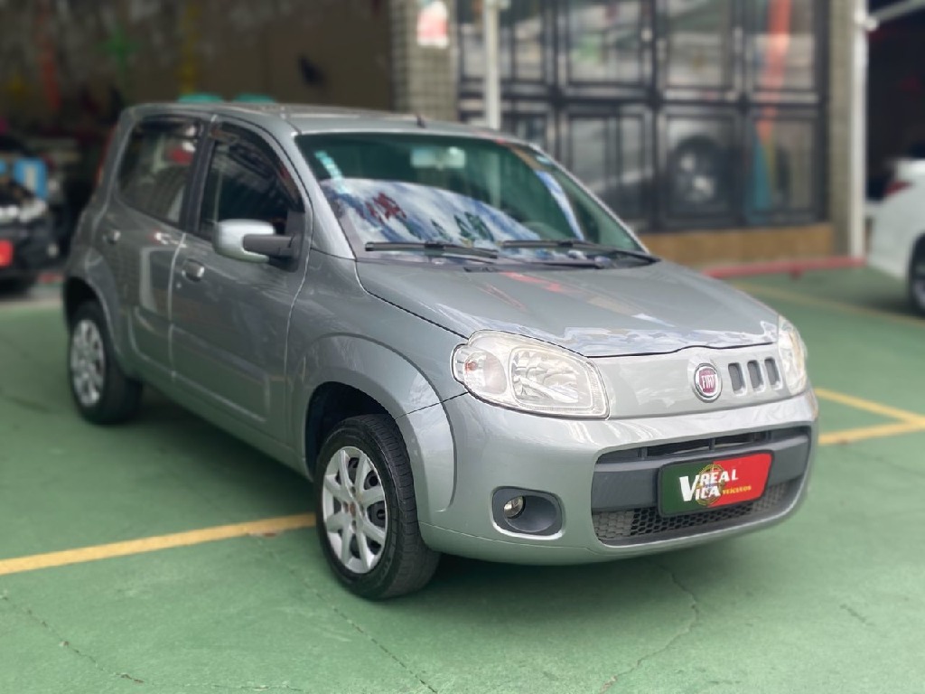 FIAT UNO 1.0 EVO VIVACE CELEBRATION 8V 4P MANUAL FIAT UNO 1.0 EVO VIVACE CELEBRATION 8V 4P MANUAL