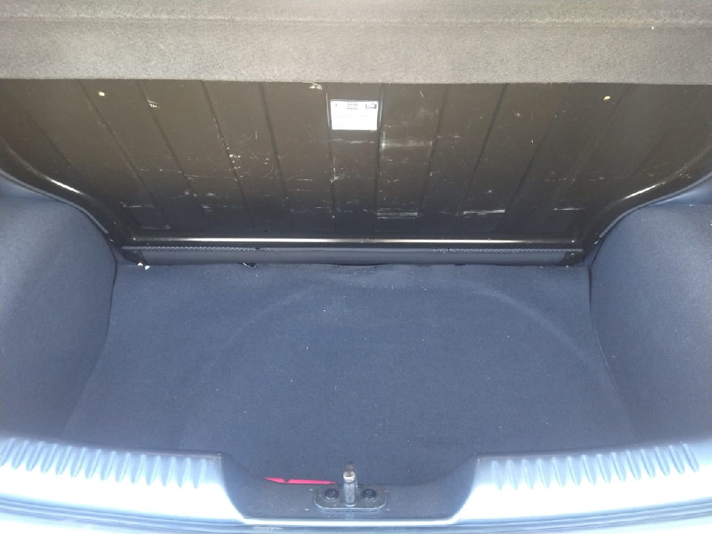 VOLKSWAGEN FOX 1.6 MSI TOTAL FLEX CONNECT 4P MANUAL VOLKSWAGEN FOX 1.6 MSI TOTAL FLEX CONNECT 4P MANUAL