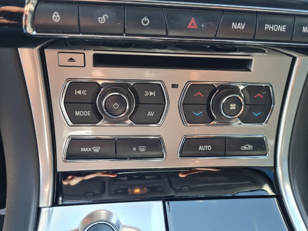 JAGUAR XF 2.0 PREMIUM LUXURY TURBOCHARGED GASOLINA 4P AUTOMATICO JAGUAR XF 2.0 PREMIUM LUXURY TURBOCHARGED GASOLINA 4P AUTOMATICO