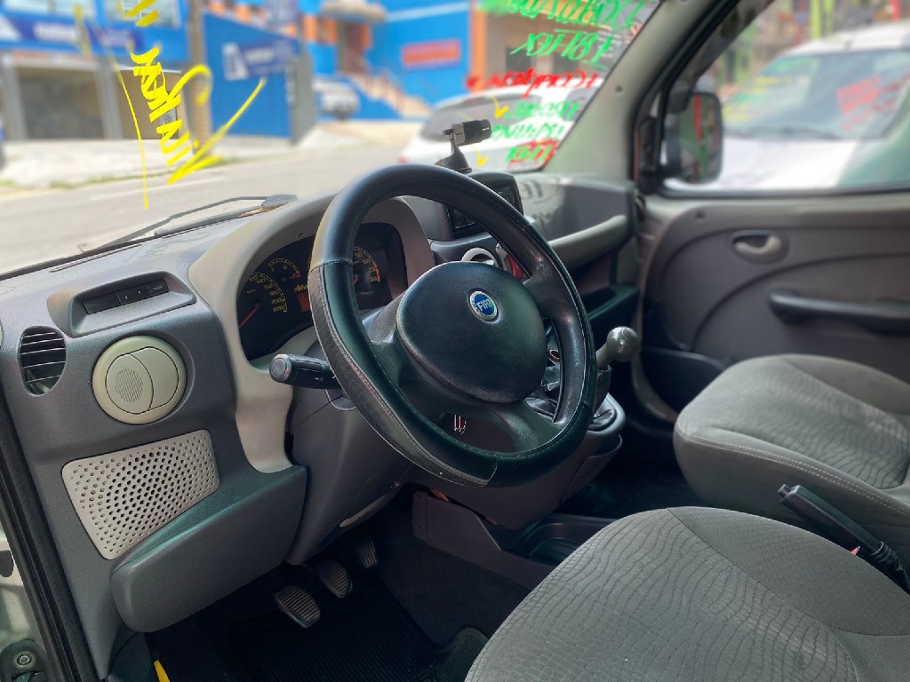 FIAT DOBLO 1.8 MPI ADVENTURE 8V FLEX 4P MANUAL FIAT DOBLO 1.8 MPI ADVENTURE 8V FLEX 4P MANUAL