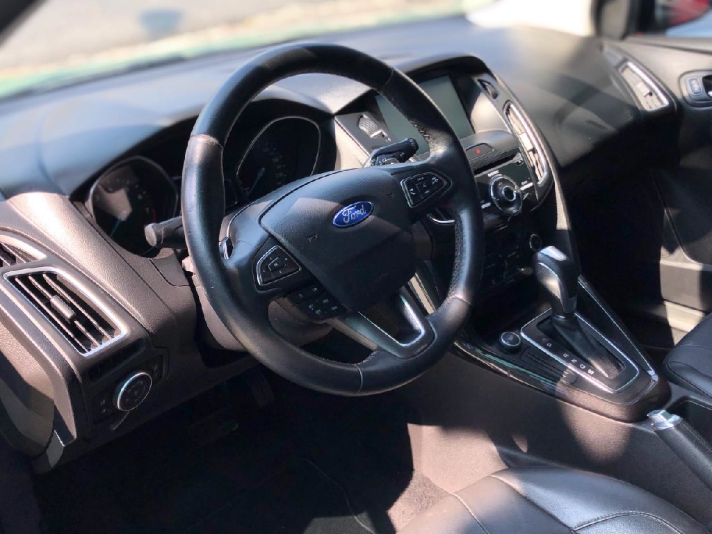 FORD FOCUS 2.0 TITANIUM 16V FLEX 4P POWERSHIFT FORD FOCUS 2.0 TITANIUM 16V FLEX 4P POWERSHIFT