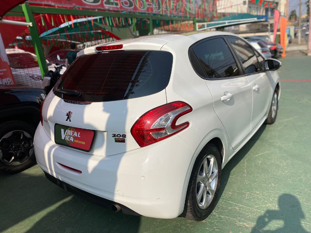 PEUGEOT 208 1.5 ALLURE 8V FLEX 4P MANUAL PEUGEOT 208 1.5 ALLURE 8V FLEX 4P MANUAL