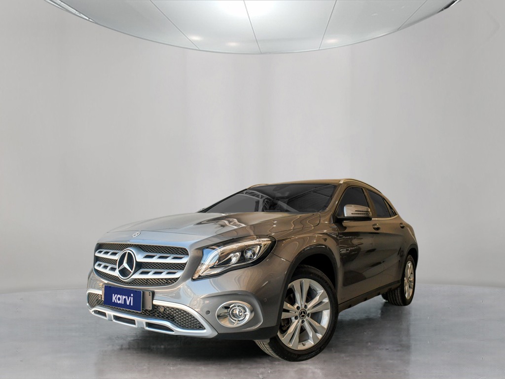 Carros seminovos MERCEDES-BENZ GLA 200 1.6 CGI FLEX ENDURO 7G-DCT